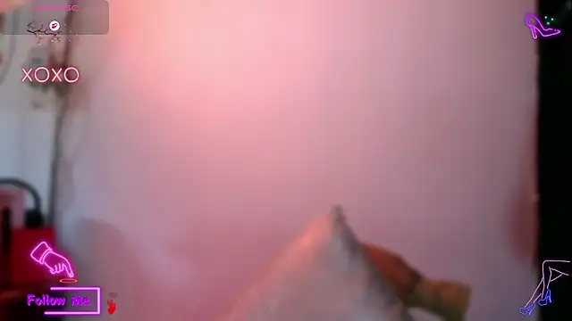 Snapshot of LauGrayJ chatting on November 10, 2025, 3:00 pm LauGrayJ online show from November 10, 2025, 3:00 pm