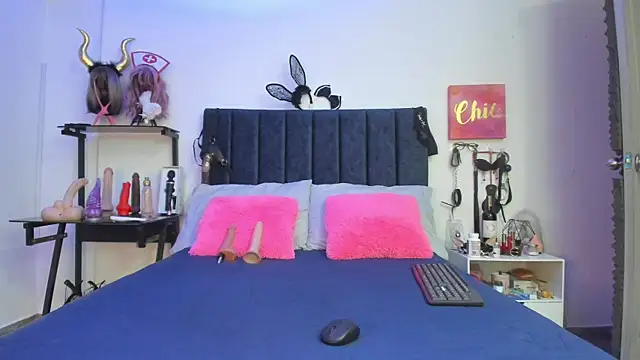 emmily giraldo online show from January 9, 2025, 11:25 am