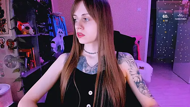 NaniMoore online show from February 25, 2025, 8:19 pm