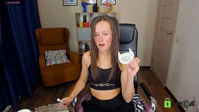 FrancescaCollins online show from December 9, 2024, 10:43 am