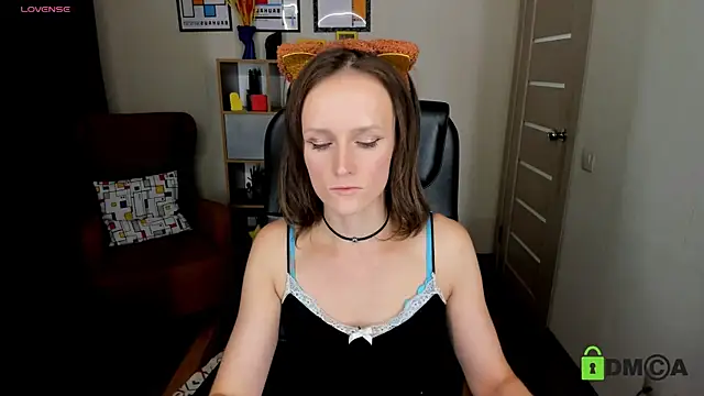 FrancescaCollins online show from October 3, 2025, 3:42 pm