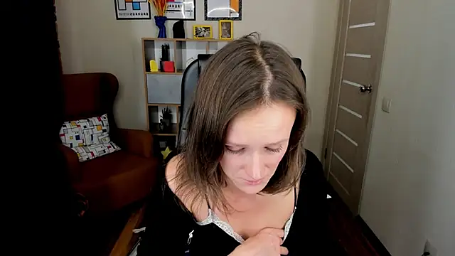 FrancescaCollins online show from October 20, 2025, 2:39 pm