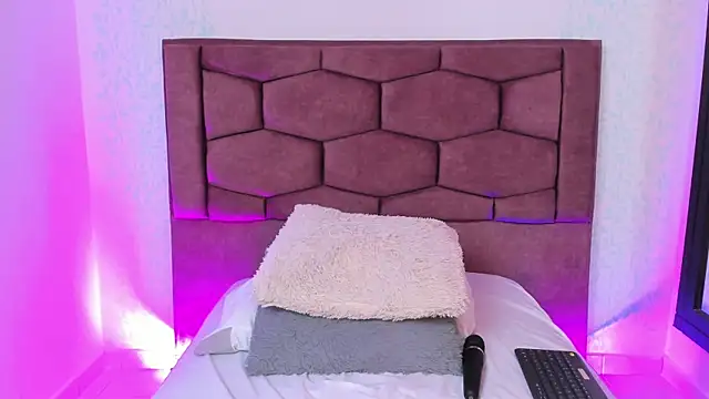 Eva ritz online show from December 15, 2024, 6:51 am