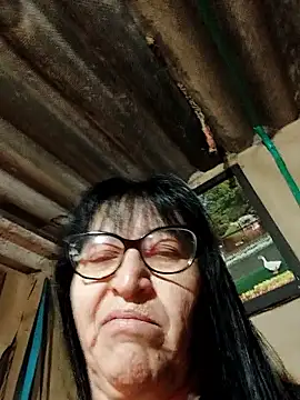 clarita 01 online show from October 7, 2025, 10:56 am