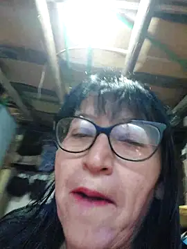 clarita 01 online show from October 15, 2025, 11:54 am