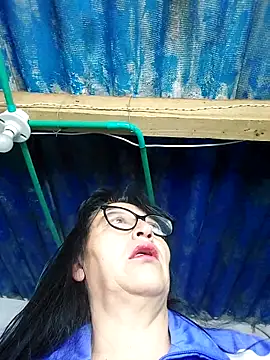 clarita 01 online show from December 2, 2025, 12:43 pm