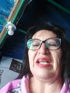 Snapshot of clarita_01 chatting on April 20, 2026, 2:09 pm clarita 01 online show from April 20, 2026, 2:09 pm