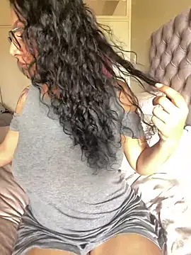 Indianbutter11 online show from February 5, 2025, 11:44 am