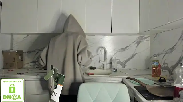 Ayesha Thebestt online show from January 9, 2026, 10:33 pm