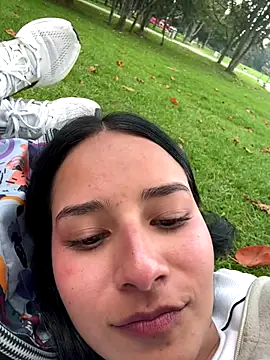  vaness online show from December 17, 2025, 6:25 pm