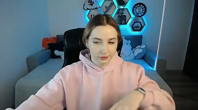 SabrinViolet online show from February 9, 2025, 9:05 am