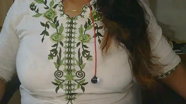 Cute Ruhi99 online show from April 13, 2026, 7:25 am