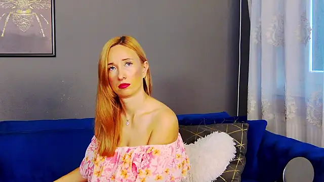 Snapshot of AnneHove chatting on July 18, 2026, 4:05 am AnneHove online show from July 18, 2026, 4:05 am