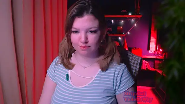 VioletteWay online show from February 14, 2025, 3:58 pm