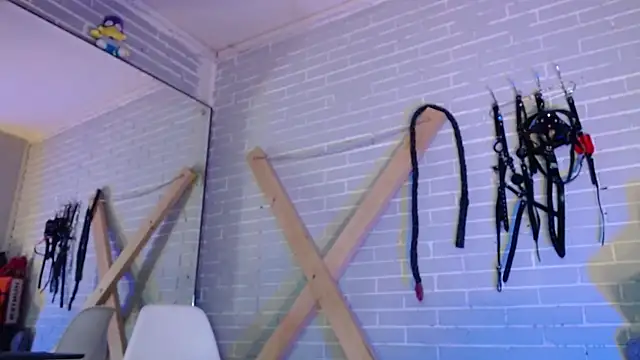elizatexx online show from July 28, 2026, 8:52 pm