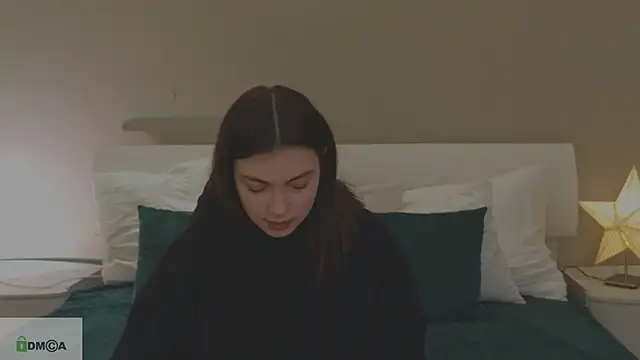 Snapshot of katty__cat chatting on December 14, 2024, 1:05 pm katty cat online show from December 14, 2024, 1:05 pm