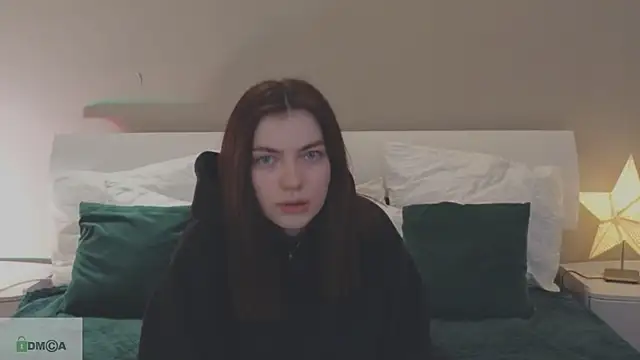 Snapshot of katty__cat chatting on December 15, 2024, 4:04 pm katty cat online show from December 15, 2024, 4:04 pm