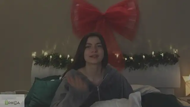 Snapshot of katty__cat chatting on December 25, 2024, 7:13 pm katty cat online show from December 25, 2024, 7:13 pm