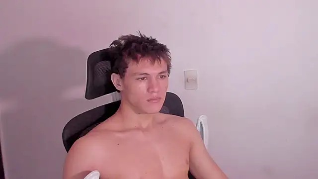 laurent nova online show from April 5, 2026, 1:08 pm