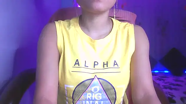 Queenhimanshi online show from March 4, 2025, 4:41 pm