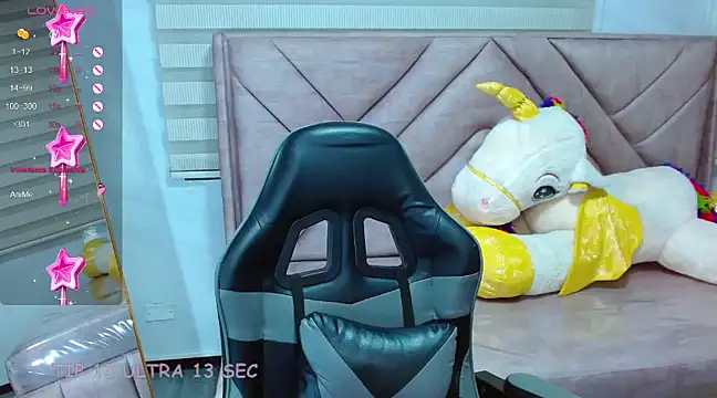 Dakotha v  online show from February 23, 2025, 9:33 am