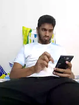 Snapshot of mykecockslong chatting on January 21, 2025, 1:32 pm mykecockslong online show from January 21, 2025, 1:32 pm