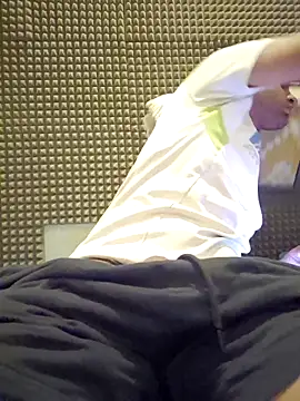 Snapshot of mykecockslong chatting on September 23, 2025, 4:32 pm mykecockslong online show from September 23, 2025, 4:32 pm