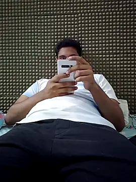 Snapshot of mykecockslong chatting on October 31, 2025, 12:06 pm mykecockslong online show from October 31, 2025, 12:06 pm