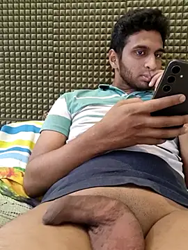 Snapshot of mykecockslong chatting on February 28, 2026, 11:33 am mykecockslong online show from February 28, 2026, 11:33 am