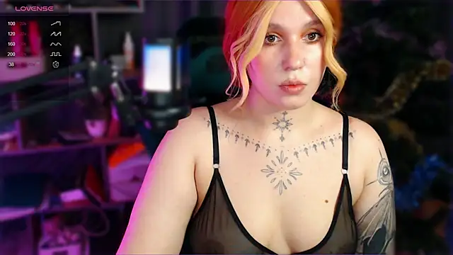 The Full Red Moon online show from December 12, 2024, 3:05 pm