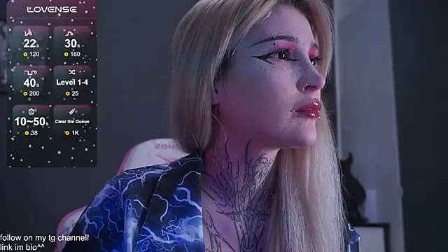 fraulein mooon online show from November 18, 2025, 12:16 am