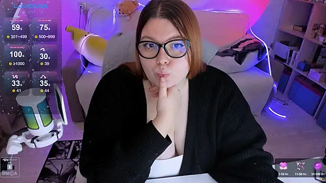 Melissa Purr online show from February 17, 2025, 6:48 pm