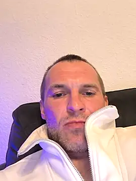 AttractiveSilk5 online show from March 30, 2026, 5:58 pm