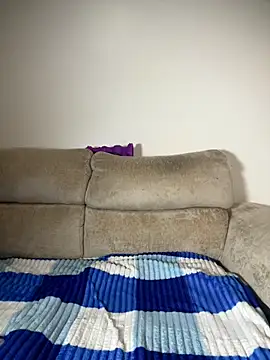 Rose berry online show from February 28, 2026, 4:57 am