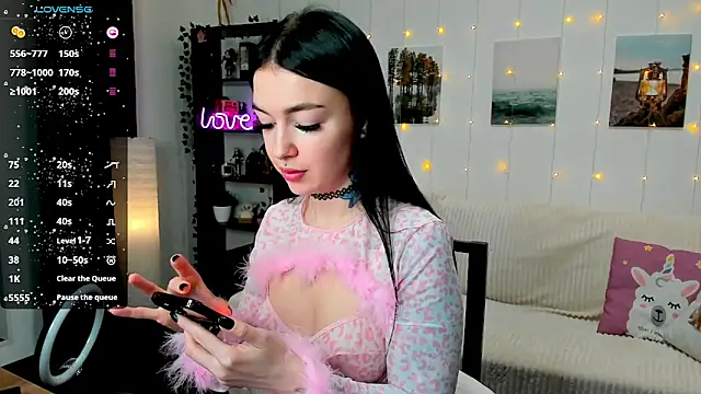 Snapshot of Magic_Allie chatting on January 16, 2025, 8:36 pm Magic Allie online show from January 16, 2025, 8:36 pm