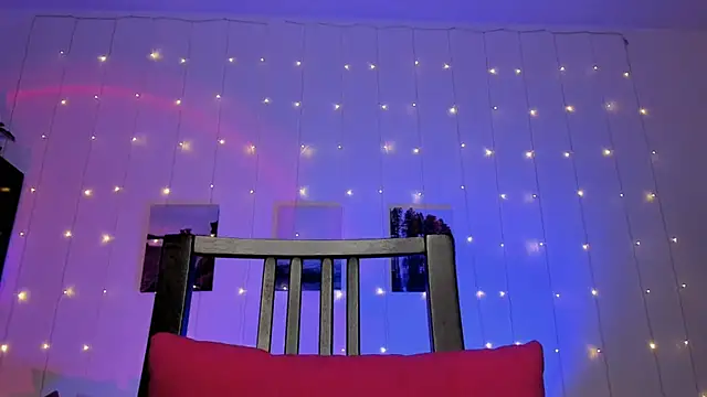 Snapshot of Magic_Allie chatting on September 15, 2025, 5:40 am Magic Allie online show from September 15, 2025, 5:40 am