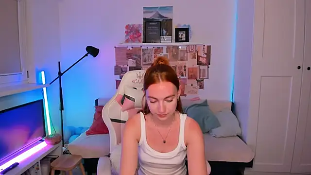 Mia Madden online show from April 25, 2026, 2:36 am