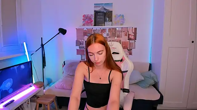 Snapshot of Mia_Madden chatting on May 26, 2026, 2:18 am Mia Madden online show from May 26, 2026, 2:18 am