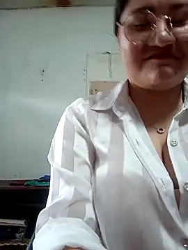 Snapshot of Rose_DiDi chatting on May 20, 2026, 6:19 am Rose DiDi online show from May 20, 2026, 6:19 am