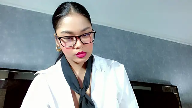 Snapshot of JasmineMoore chatting on September 30, 2025, 9:53 pm JasmineMoore online show from September 30, 2025, 9:53 pm