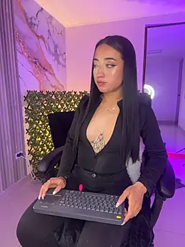 Snapshot of Ady_18 chatting on March 25, 2026, 5:08 pm Ady 18 online show from March 25, 2026, 5:08 pm