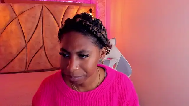 Queen perla  online show from January 9, 2025, 11:36 am