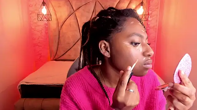 Queen perla  online show from February 20, 2025, 12:36 pm