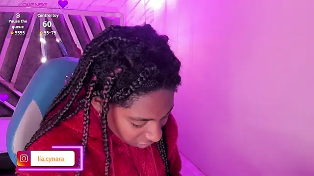 Queen perla  online show from October 3, 2025, 12:02 pm