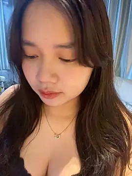 Hotellinh12 online show from September 29, 2025, 4:34 pm