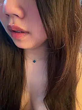 Hotellinh12 online show from May 11, 2026, 2:45 pm