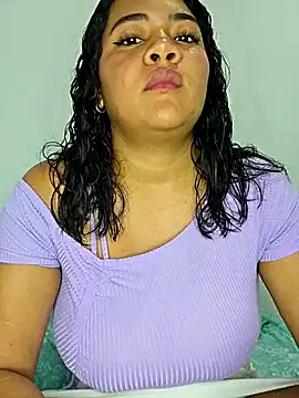 Watagatapitusberry1 online show from October 21, 2025, 11:05 pm