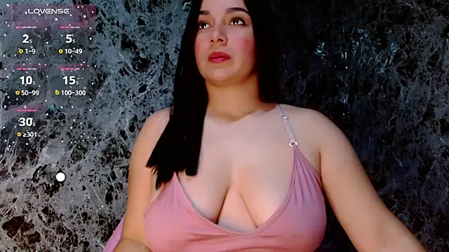 Lanna belle28 online show from December 18, 2025, 2:23 pm