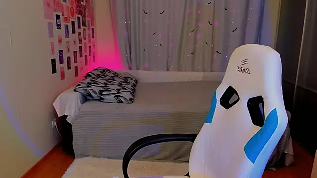 Vanessa Verona online show from February 12, 2025, 1:09 am