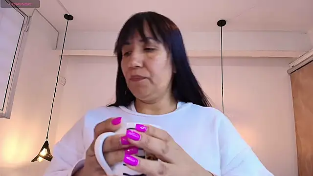 GiaFox  online show from April 12, 2026, 12:43 pm